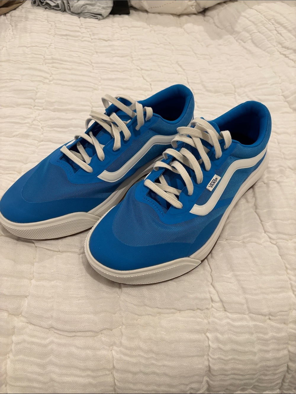 Vans Blue and White UltraRange Low-Top Skate Shoes